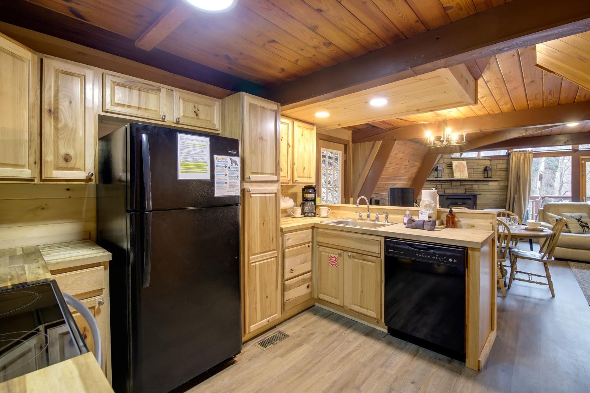 Gatlinburg A-Frame Home With Hot Tub Near Parkway Exterior foto